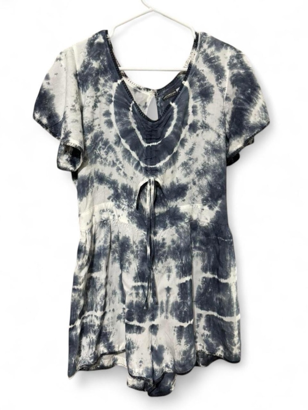 Earthbound Trading Co Tie-Dye Short Sleeve Scoop Neck Top - Navy and White